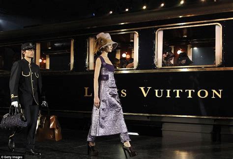 louis vuitton train platform